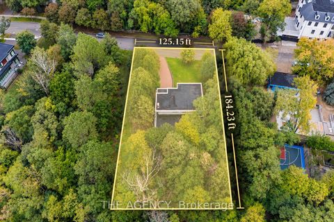 Photo 4 at 48 Silvergrove Road, Windfields, Toronto