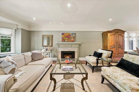 Photo 7 at 17 King Georges Road, Kingsway South, Toronto