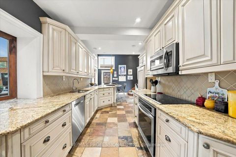Photo 17 at 17 King Georges Road, Kingsway South, Toronto