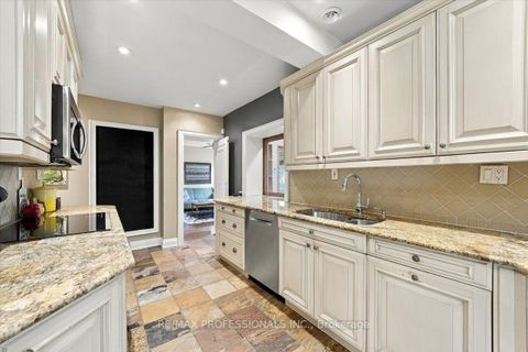 Photo 19 at 17 King Georges Road, Kingsway South, Toronto