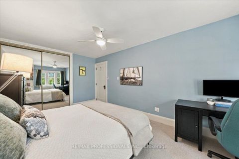 Photo 29 at 17 King Georges Road, Kingsway South, Toronto