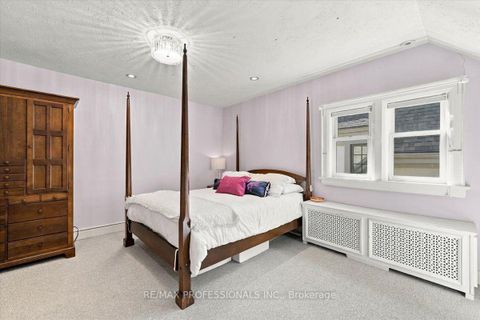 Photo 33 at 17 King Georges Road, Kingsway South, Toronto