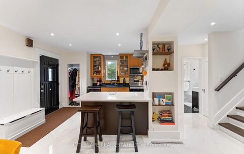 Photo 5 at 50 South Kingsway, Swansea, Toronto