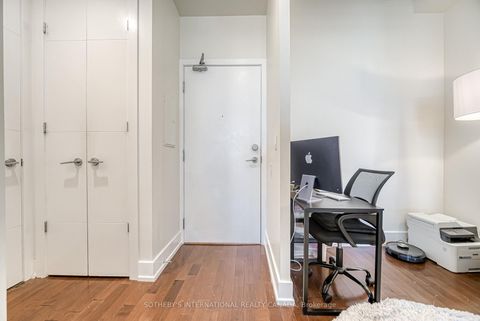 Photo 4 at 411 - 66 Portland Street, Waterfront Communities C1, Toronto