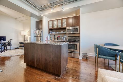 Photo 9 at 411 - 66 Portland Street, Waterfront Communities C1, Toronto