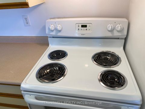 Photo 11 at 1107 - 21 Overlea Boulevard, Thorncliffe Park, Toronto