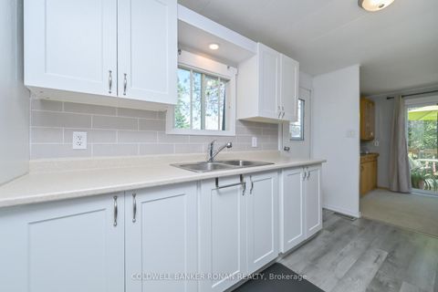 Photo 5 at 13 Hawthorne Drive, Rural Innisfil, Innisfil