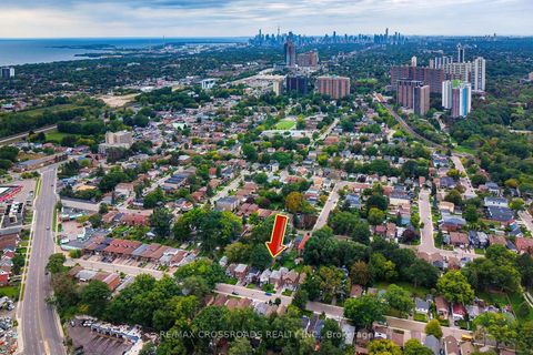 Photo 1 at 36 Mcdonald Avenue, Oakridge, Toronto