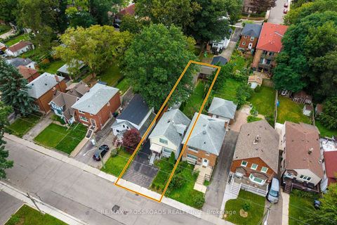 Photo 3 at 36 Mcdonald Avenue, Oakridge, Toronto