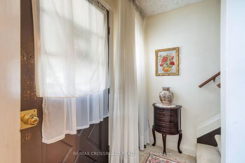 Photo 7 at 36 Mcdonald Avenue, Oakridge, Toronto