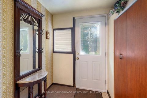 Photo 8 at 36 Mcdonald Avenue, Oakridge, Toronto