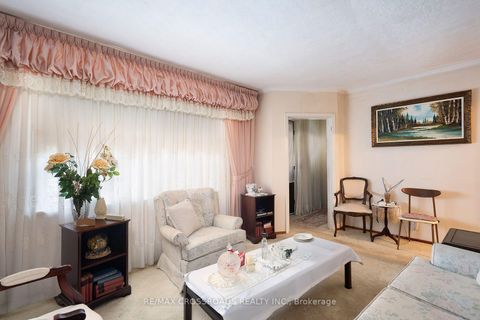 Photo 9 at 36 Mcdonald Avenue, Oakridge, Toronto