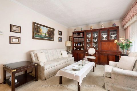 Photo 10 at 36 Mcdonald Avenue, Oakridge, Toronto