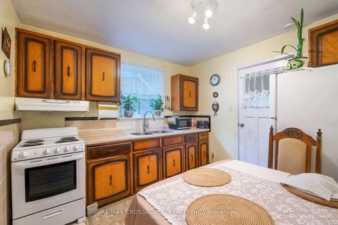 Photo 12 at 36 Mcdonald Avenue, Oakridge, Toronto
