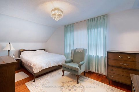 Photo 16 at 36 Mcdonald Avenue, Oakridge, Toronto