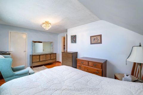 Photo 17 at 36 Mcdonald Avenue, Oakridge, Toronto