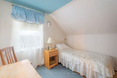 Photo 20 at 36 Mcdonald Avenue, Oakridge, Toronto