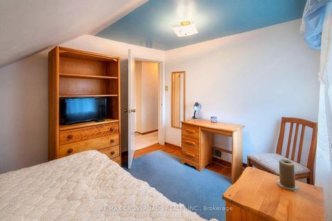 Photo 21 at 36 Mcdonald Avenue, Oakridge, Toronto
