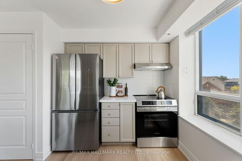 Photo 17 at 404 - 1797 Queen Street E, The Beaches, Toronto