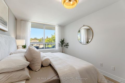 Photo 22 at 404 - 1797 Queen Street E, The Beaches, Toronto