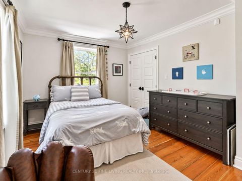 Photo 9 at 8 Lester B Pearson Street, Kleinburg, Vaughan