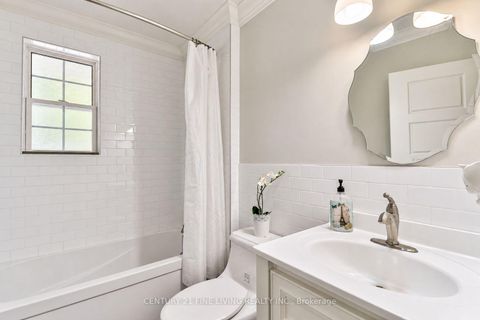 Photo 13 at 8 Lester B Pearson Street, Kleinburg, Vaughan