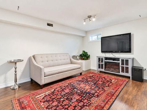 Photo 15 at 8 Lester B Pearson Street, Kleinburg, Vaughan