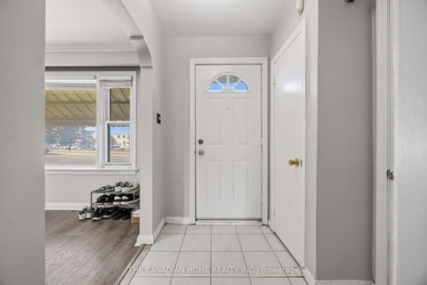 Photo 4 at 1373 Pharmacy Avenue, Maryvale, Toronto