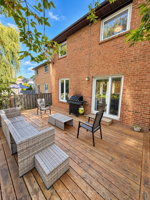 Photo 27 at 32 Aranka Court, North Richvale, Richmond Hill