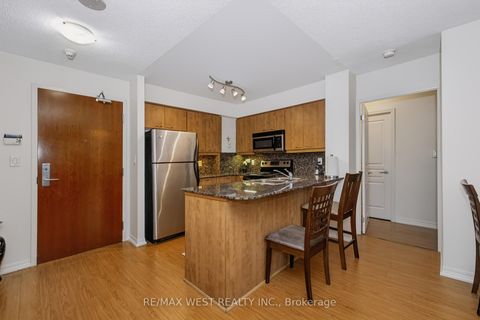 Photo 10 at 209 - 1403 Royal York Road, Humber Heights, Toronto
