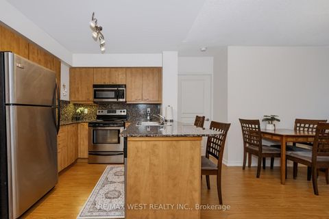 Photo 11 at 209 - 1403 Royal York Road, Humber Heights, Toronto