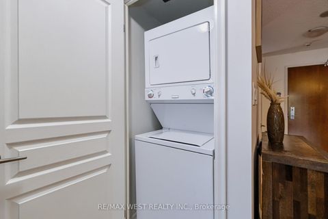 Photo 32 at 209 - 1403 Royal York Road, Humber Heights, Toronto