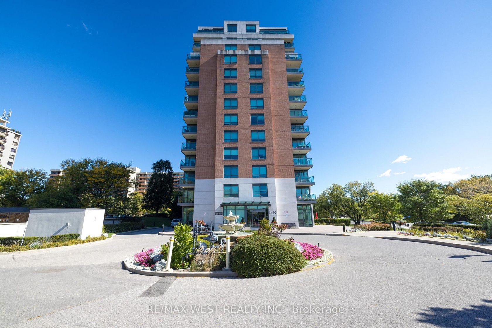 209 - 1403 Royal York Road, Humber Heights, Toronto 