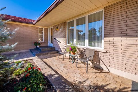 Photo 1 at 28 Candlewood Crescent, York University Heights, Toronto