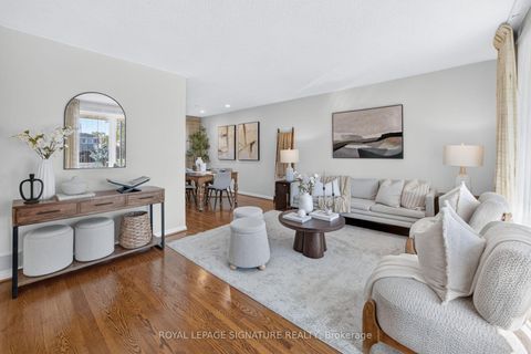 Photo 4 at 28 Candlewood Crescent, York University Heights, Toronto