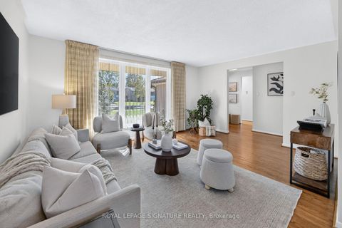 Photo 5 at 28 Candlewood Crescent, York University Heights, Toronto