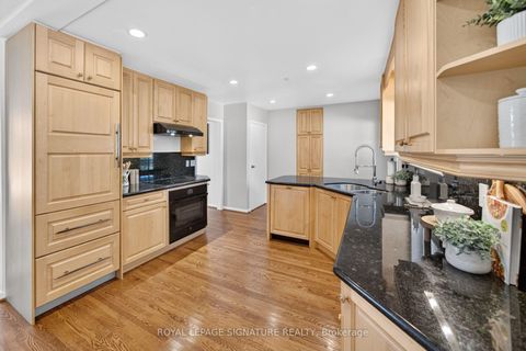 Photo 10 at 28 Candlewood Crescent, York University Heights, Toronto
