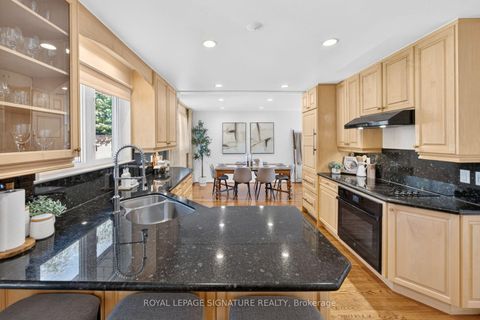 Photo 11 at 28 Candlewood Crescent, York University Heights, Toronto