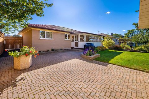 Photo 33 at 28 Candlewood Crescent, York University Heights, Toronto