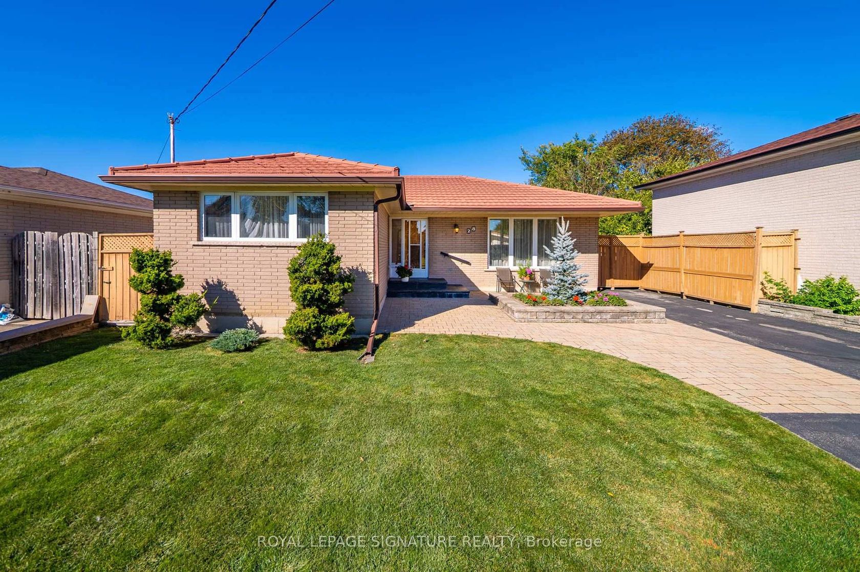 28 Candlewood Crescent, York University Heights, Toronto 