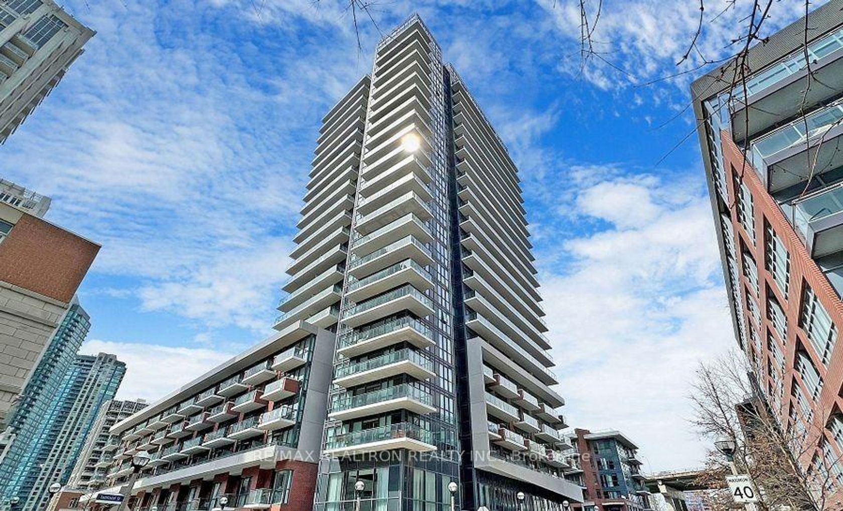 1503 - 38 Iannuzzi Street, Niagara, Toronto 