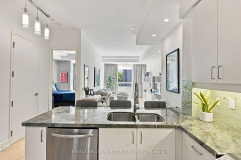 Photo 9 at 301 - 562 Eglinton Avenue E, Mount Pleasant East, Toronto