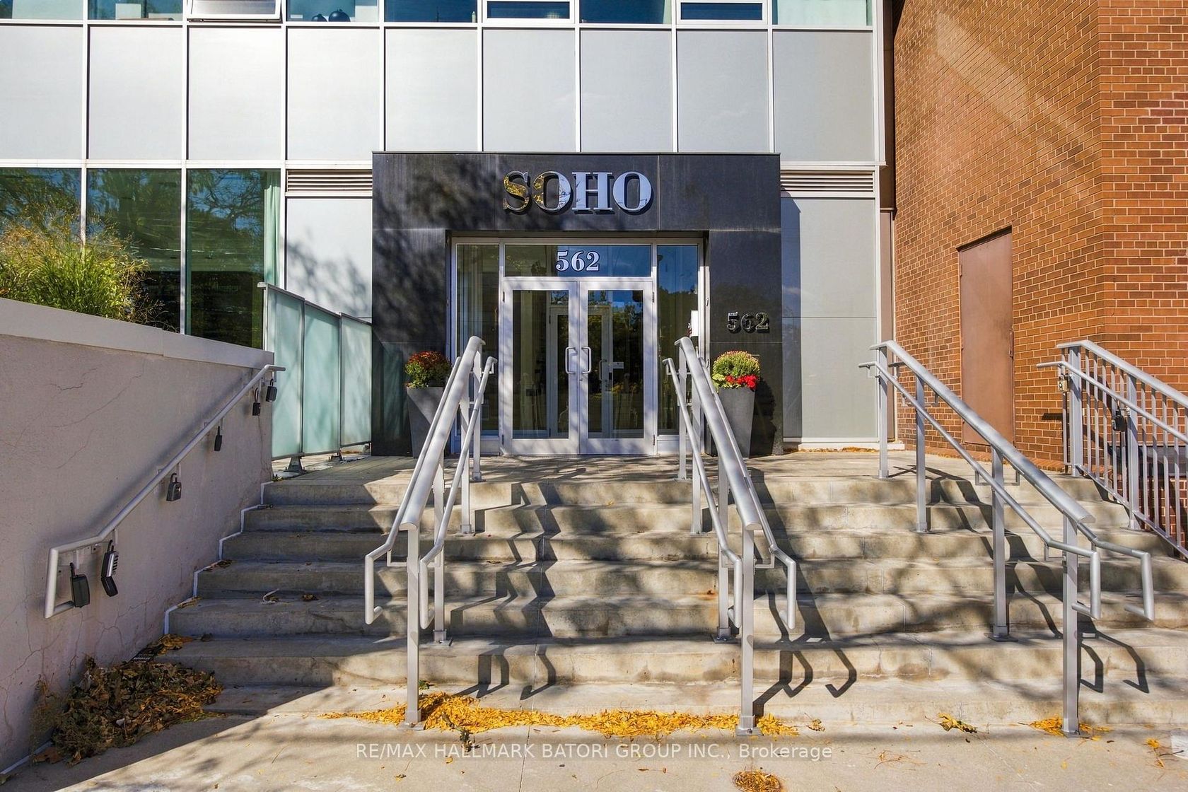 301 - 562 Eglinton Avenue E, Mount Pleasant East, Toronto 