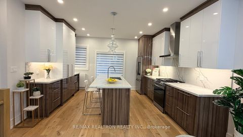 Photo 8 at 237 Melita Avenue, Wychwood, Toronto