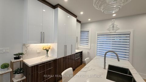 Photo 13 at 237 Melita Avenue, Wychwood, Toronto