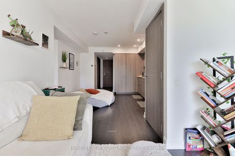 Photo 6 at 812 - 17 Bathurst Street, Waterfront Communities C1, Toronto