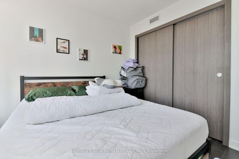 Photo 8 at 812 - 17 Bathurst Street, Waterfront Communities C1, Toronto