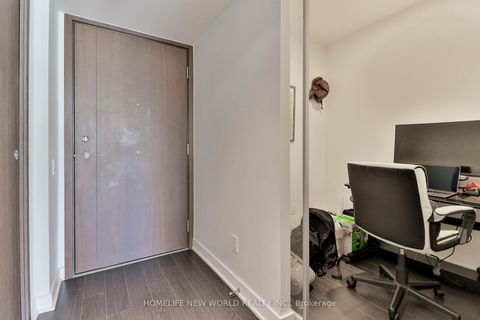 Photo 12 at 812 - 17 Bathurst Street, Waterfront Communities C1, Toronto