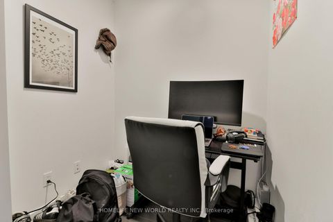 Photo 13 at 812 - 17 Bathurst Street, Waterfront Communities C1, Toronto