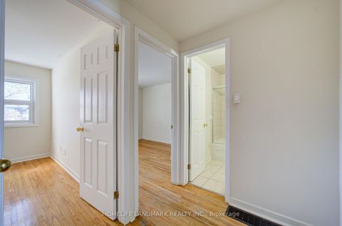 Photo 12 at 110 Purpledusk Trail, Morningside, Toronto